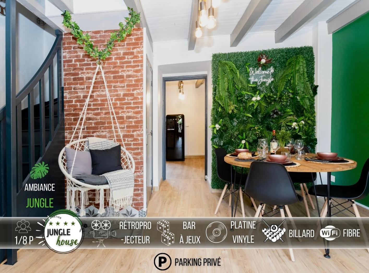 Maison Jungle House: Spacious Gaming Retreat In Holiday home Montbrison