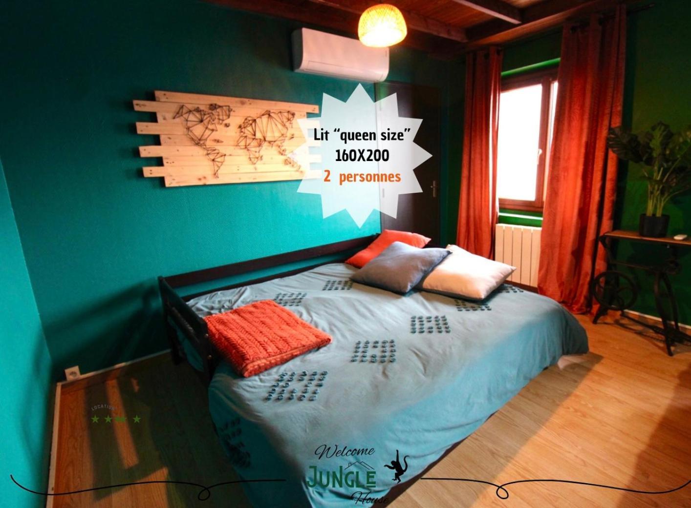 Holiday home Maison Jungle House: Spacious Gaming Retreat In Montbrison